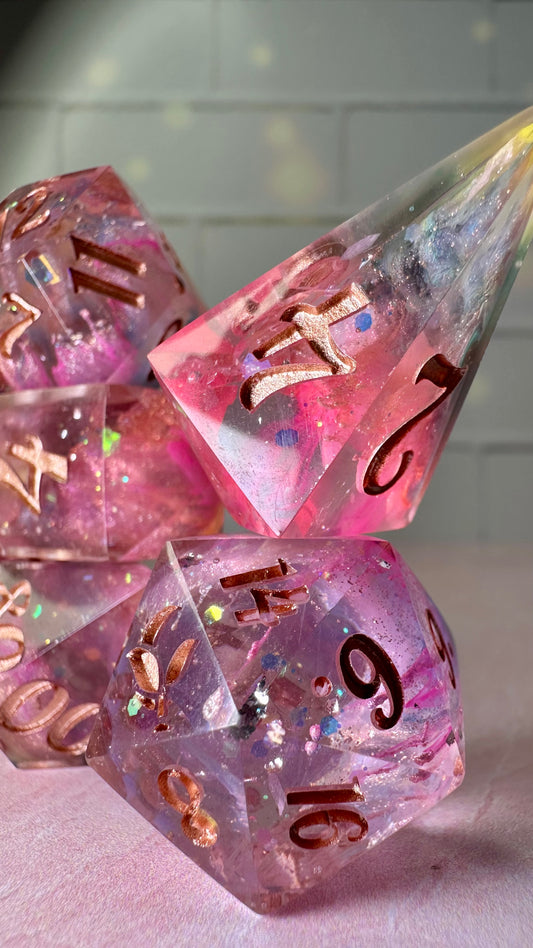 The Queen of Cups-8 piece polyhedral dice set (Large)