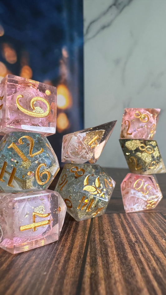 Juniper Andromeda- 8 piece polyhedral dice set