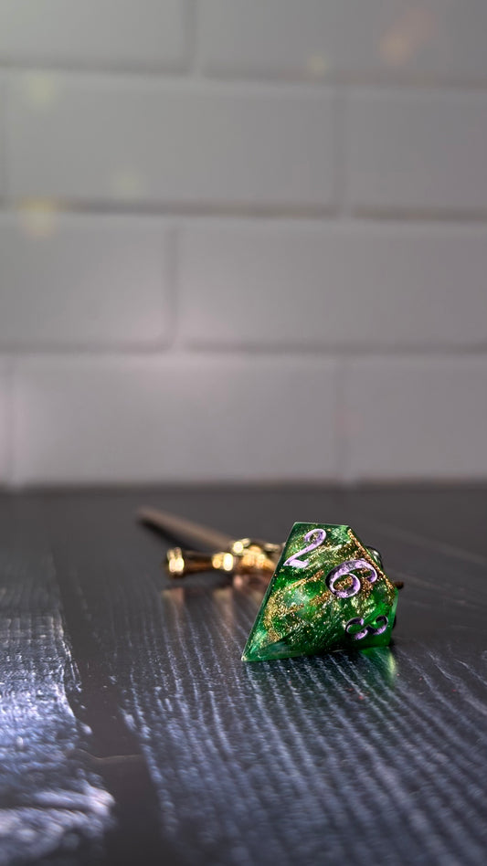 Elphie at the Ozdust Dice Dagger