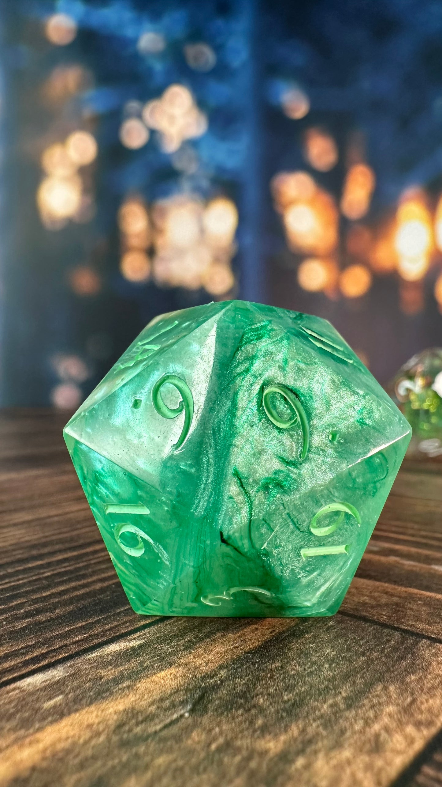 The River Queen’s Daughter 40 MM Logo d20 Chonk-Pobody’s Nerfect