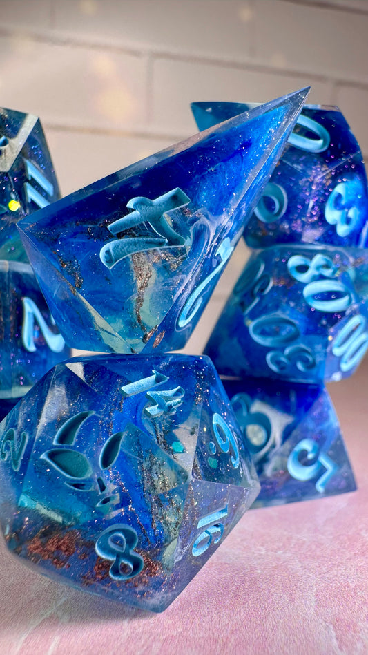 Coven True-Pobody’s Nerfect 8 piece polyhedral dice set (Large)