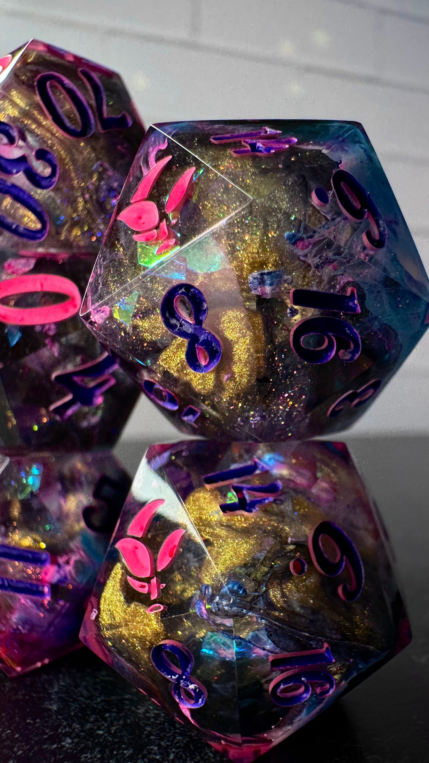 Your Idol-8 piece polyhedral dice set (Large)