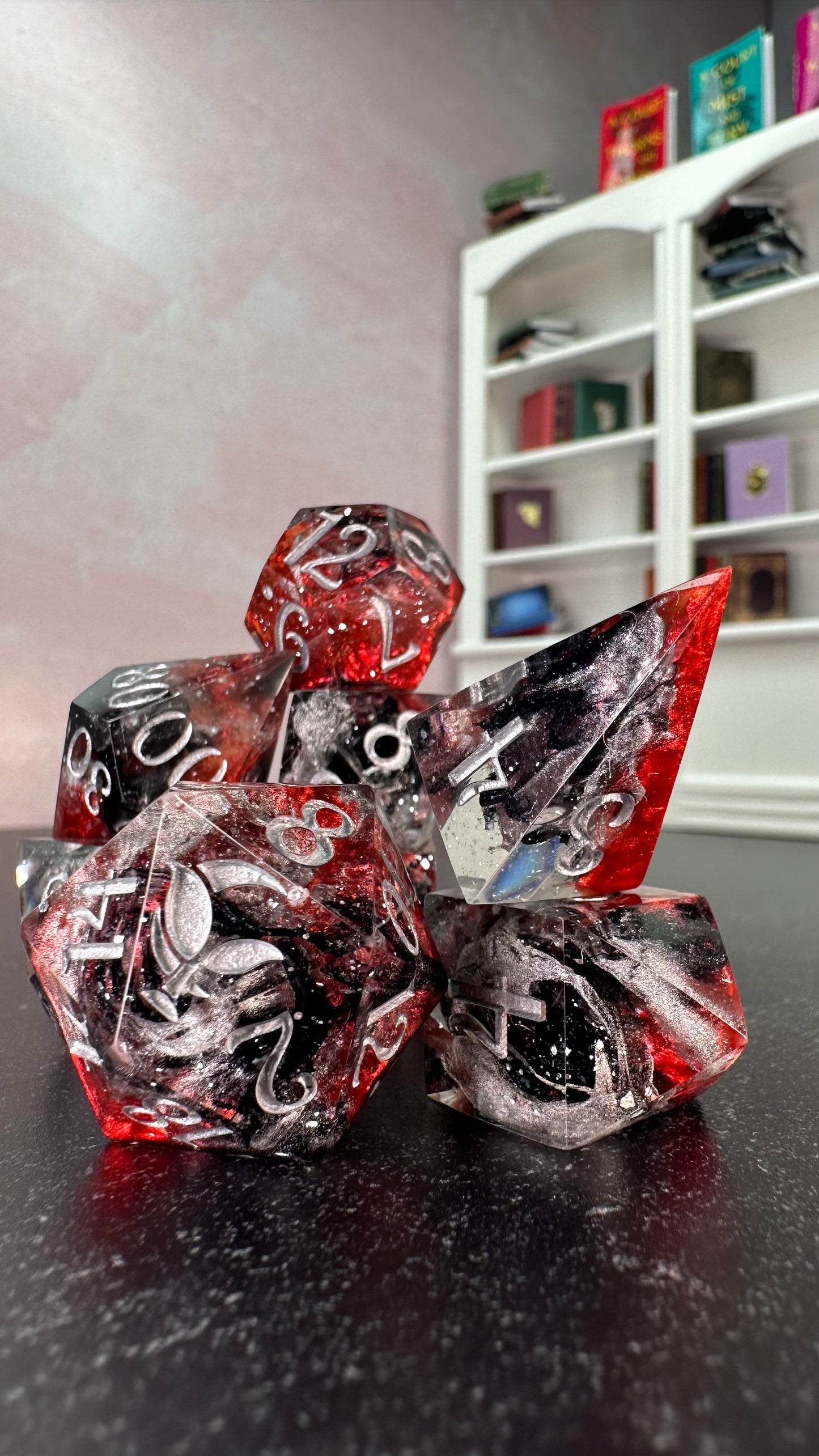 Amren- 8 piece polyhedral dice set