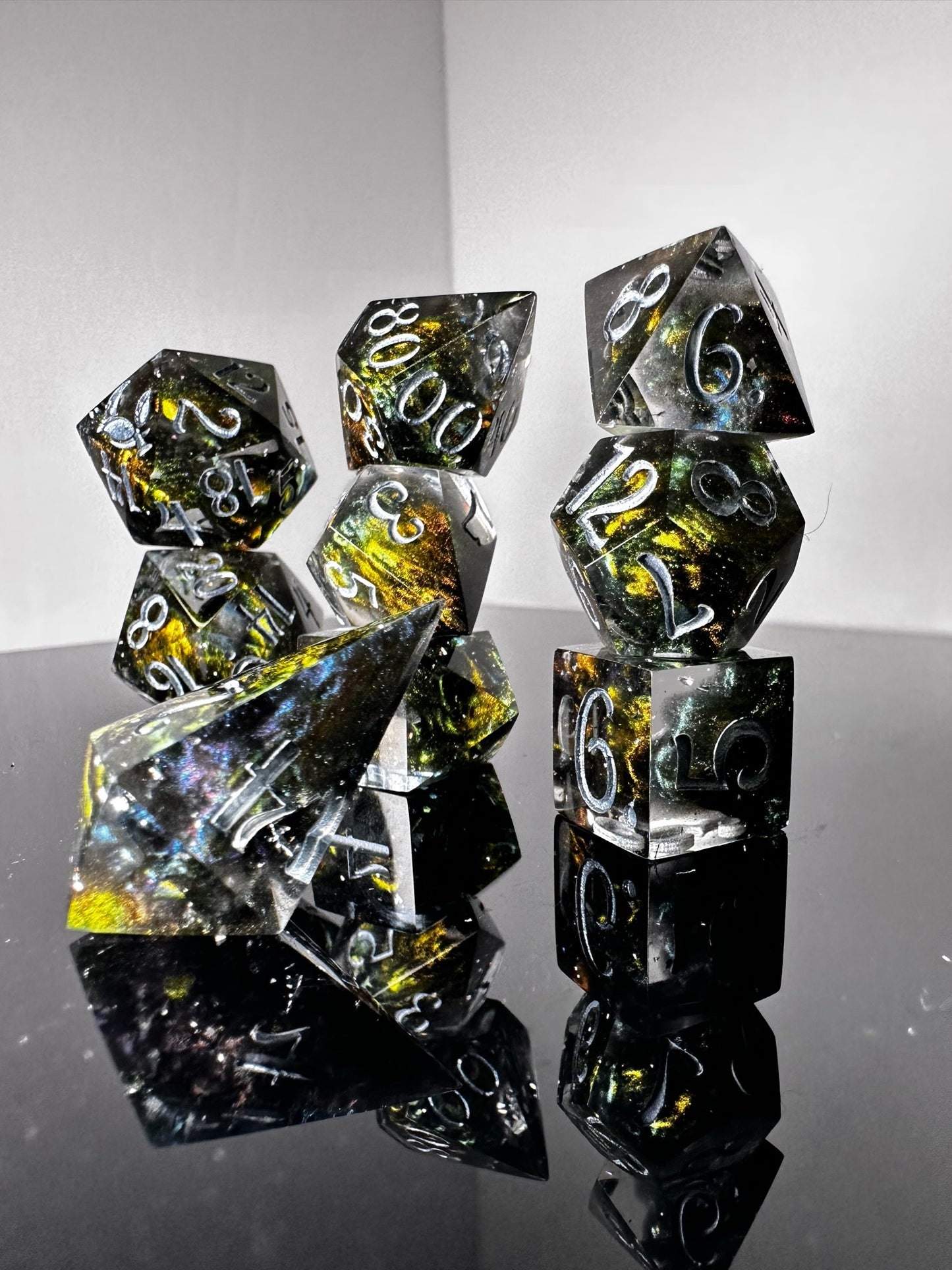 Illusion -8 piece polyhedral dice set