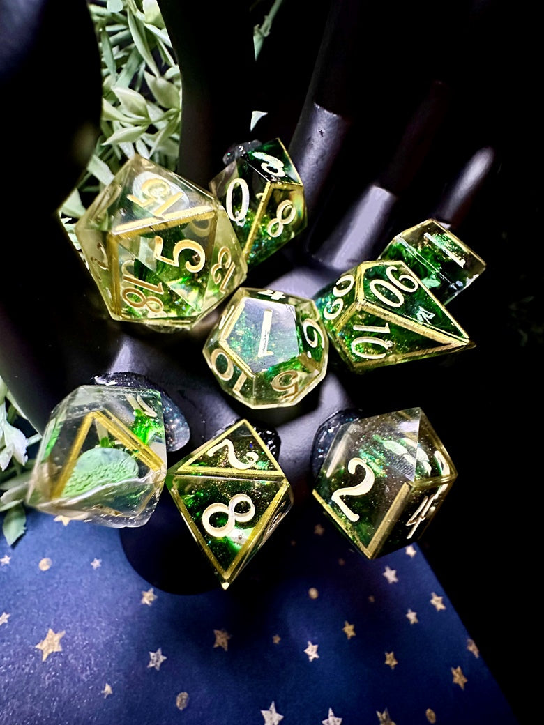 “Poison” 8 piece Polyhedral Dice Set