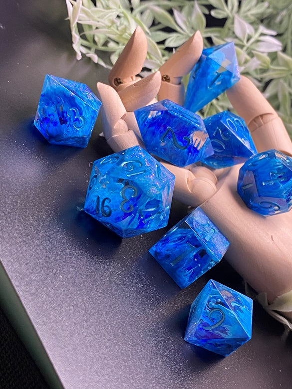 “Undertow” Petri Eight Piece polyhedral dice set