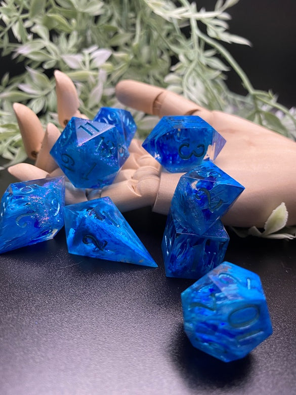 “Undertow” Petri Eight Piece polyhedral dice set